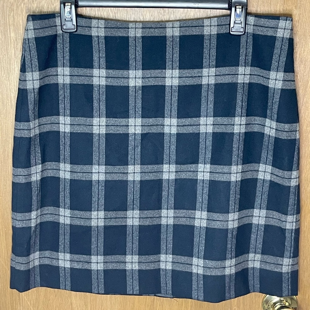 Banana Republic plaid skirt